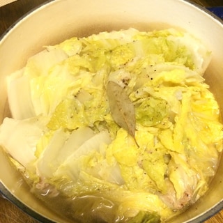 白菜と豚バラ肉の塩バター鍋